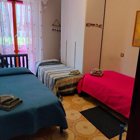 Yellow Submarine Freeparking Petfriendly Rapallo Bagian luar foto